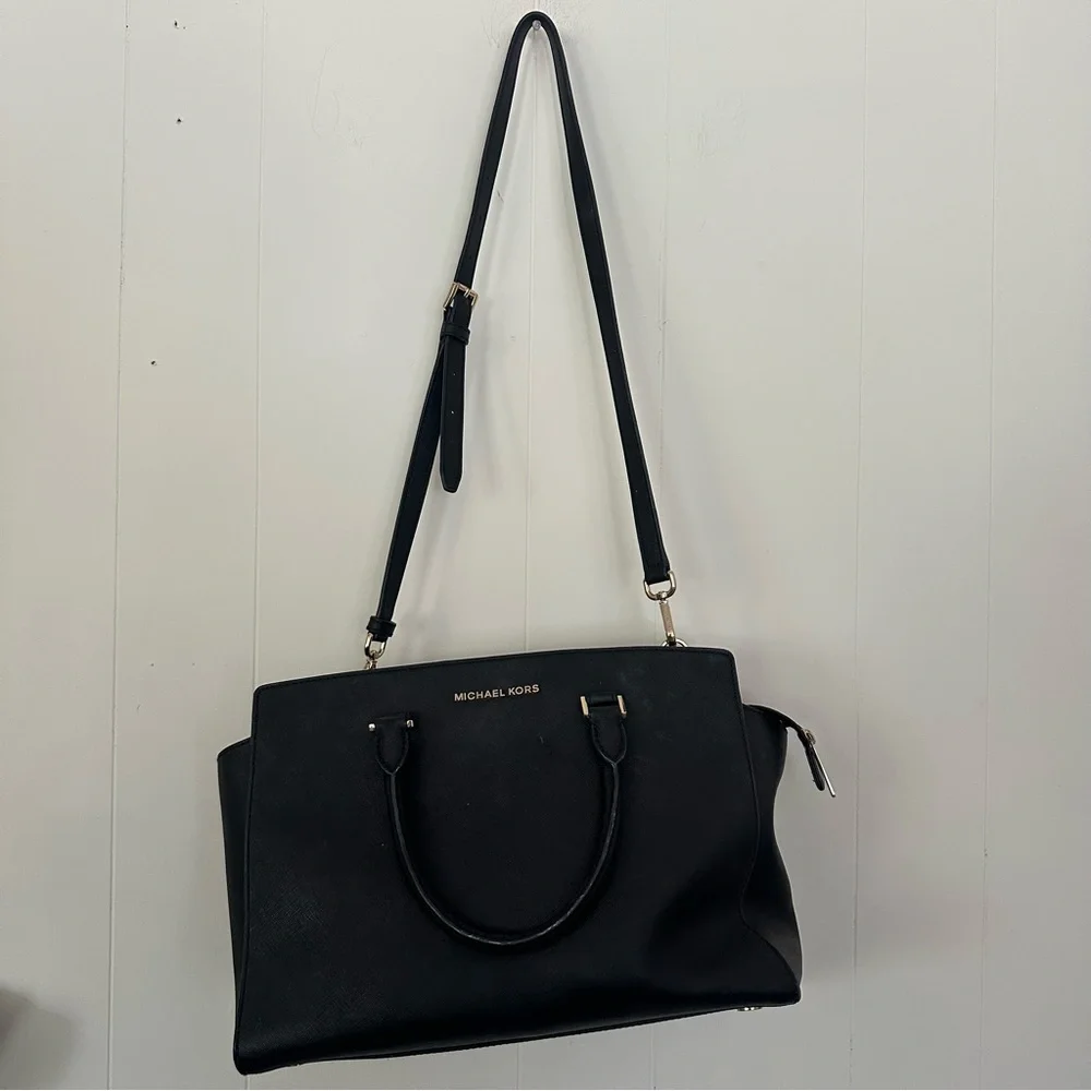 Michael Kors Black Shoulder Bag - Picture 2 of 7